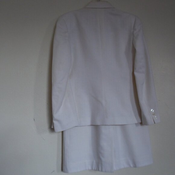 Classic Suit by Jones New York Size 10 - Picture 3 of 6